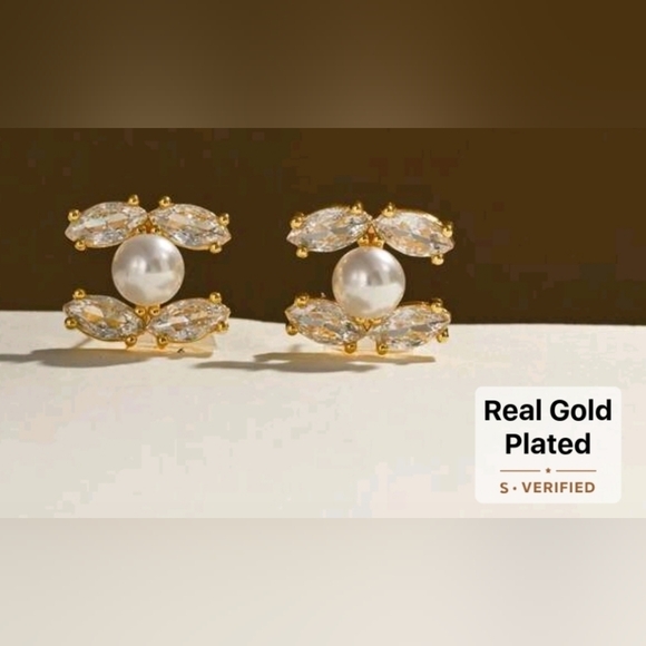 Chanel Style Earrings - Picture 3 of 9